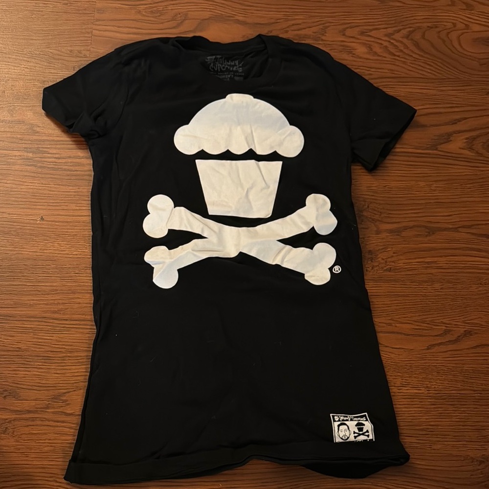 Johnny Cupcakes Black and White Skull Graphic Short Sleeve Tee